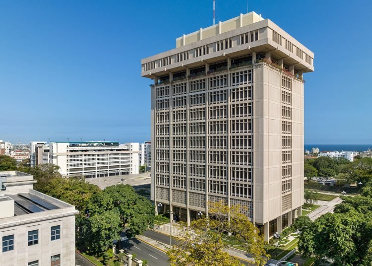 Banco Central mantiene invariable su tasa de política monetaria