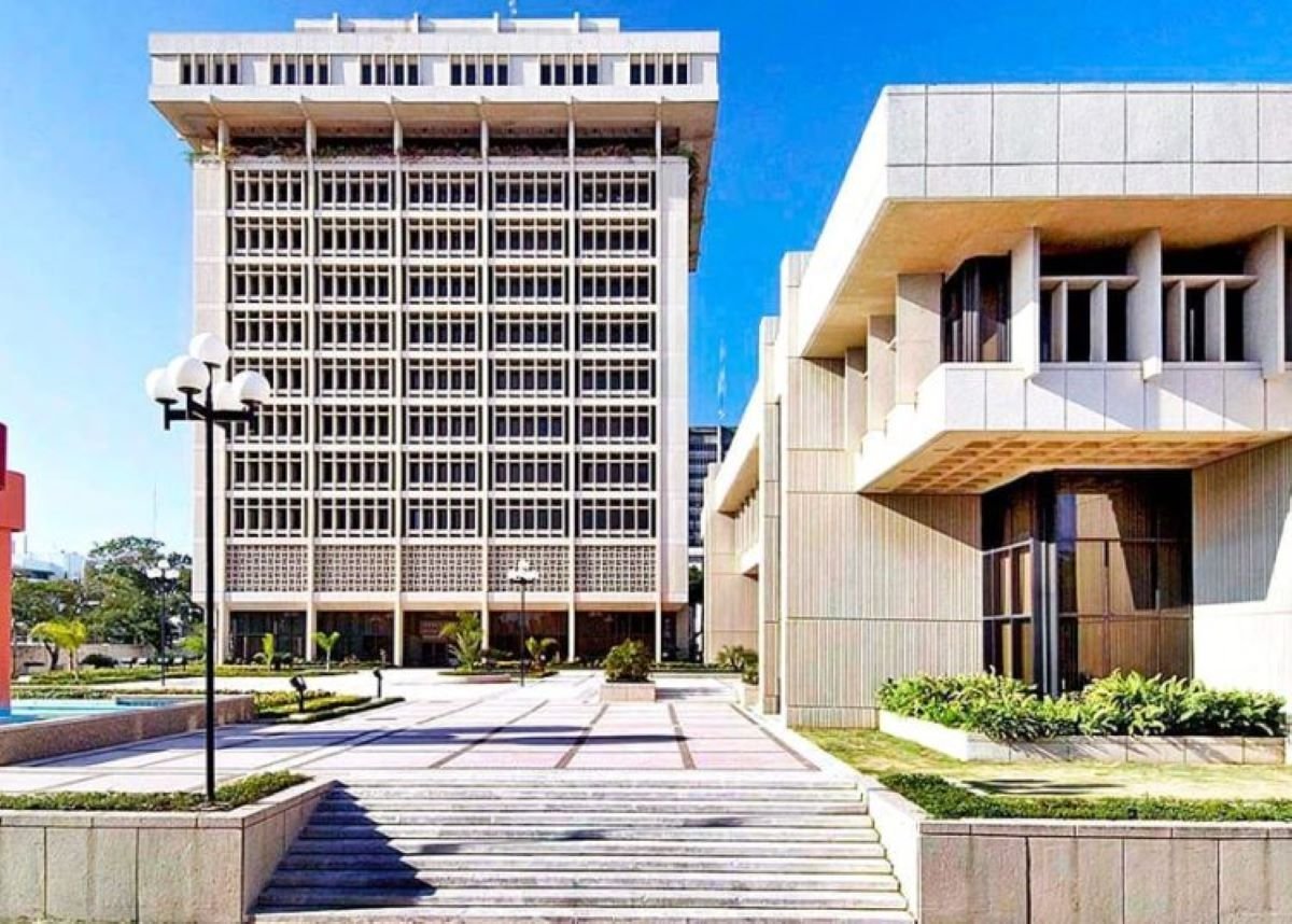 Sistema financiero dominicano crece con equilibrio en medio de la turbulencia global, según el BCRD