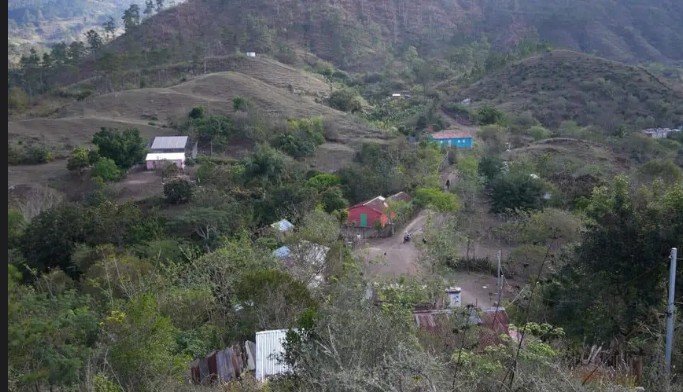 187 familias en Elías Piña reciben luz eléctrica con proyectos fotovoltaicos de RD$56 millones