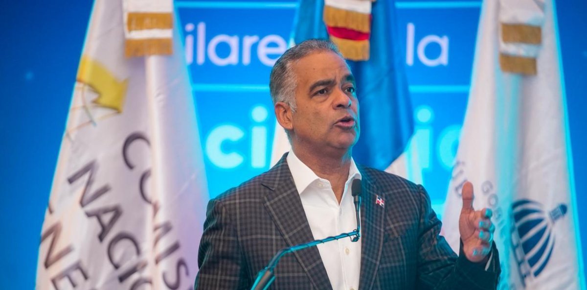 Gobierno refuerza políticas de eficiencia energética en el sector público mediante nueva resolución