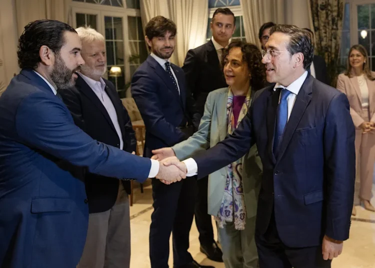 Canciller de España se reúne con empresarios e impulsa agenda bilateral en RD
