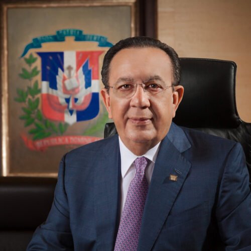 Valdez Albizu expone ante el FMI experiencia dominicana frente al fraude digital