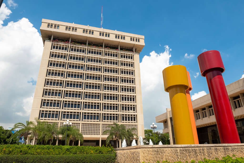 Baja de tasas evitó una mayor desaceleración de la economía dominicana
