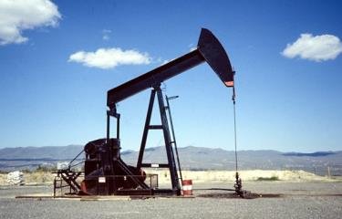 Escalada entre Estados Unidos e Irán dispara precio del petróleo