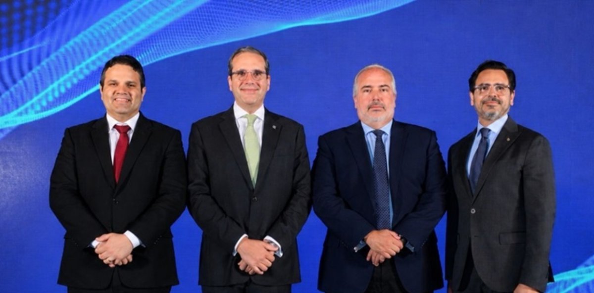 Economistas alertan que alza del petróleo pondrá bajo presión la economía dominicana en 2026