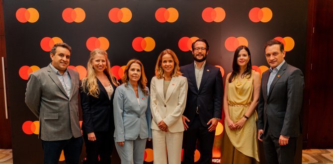 Mastercard impulsa expansión de pagos digitales en República Dominicana