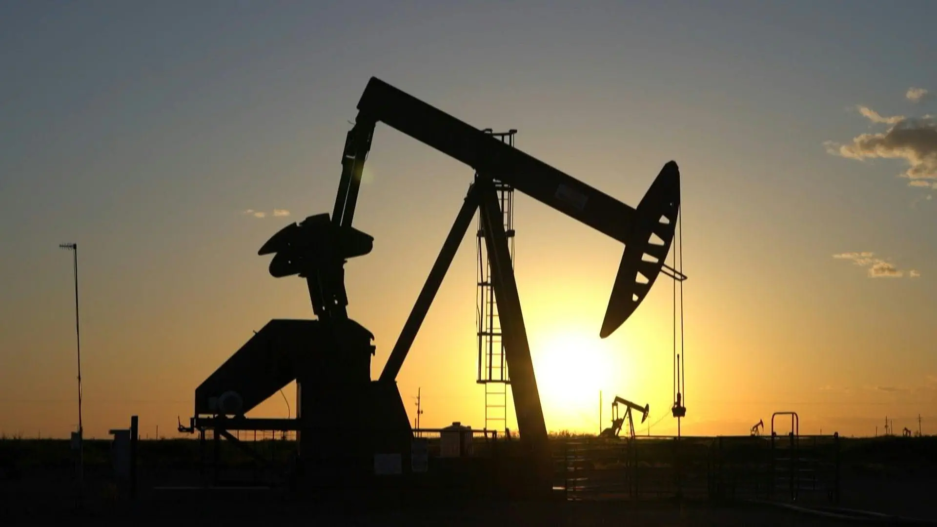 Petróleo supera los US$105 ante tensión entre EE.UU. e Irán