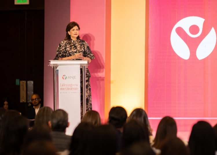 Raquel peña apuesta por la unión publico-privada ante desafíos globales