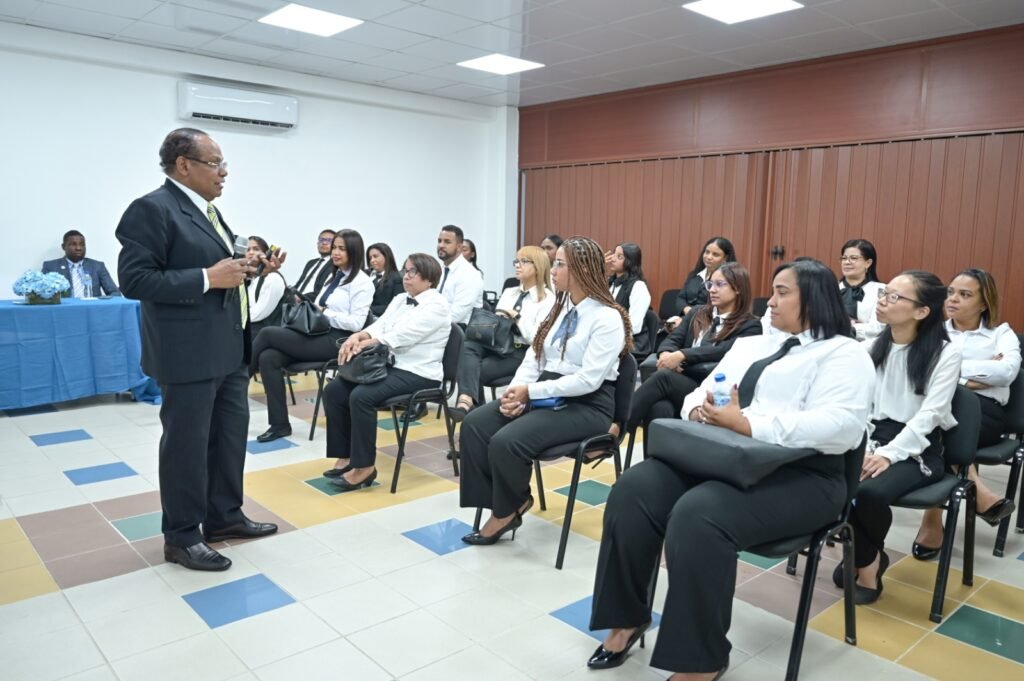 ICPARD juramenta nuevos miembros en el Gran Santo Domingo