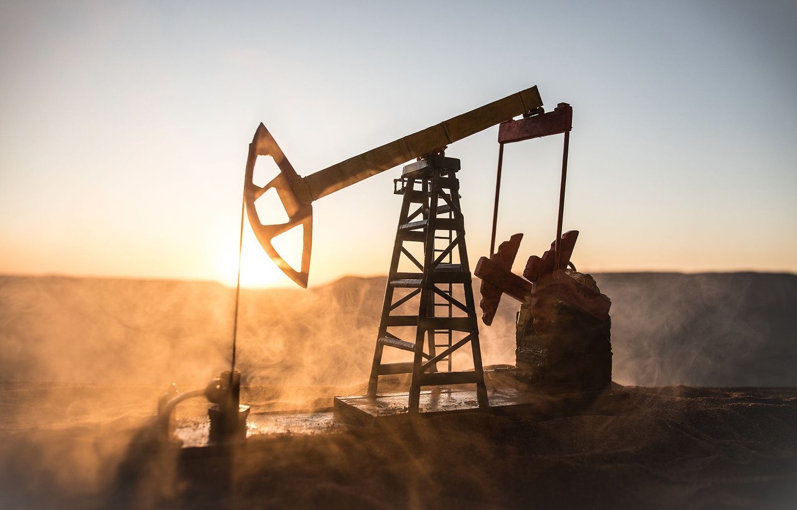Aumenta el precio del petróleo de Texas tras ataques entre EE.UU e Irán