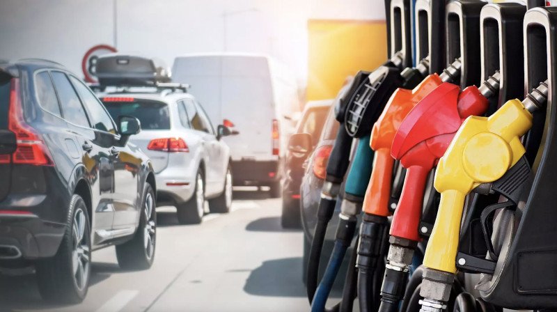Magín Díaz destaca que aumento de combustibles en RD se mantiene por debajo del promedio de América Latina