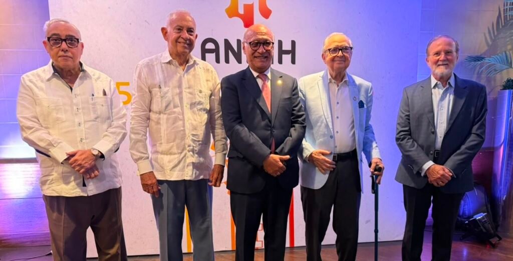 ANEIH celebra 55 años reconociendo el legado de cinco expresidentes