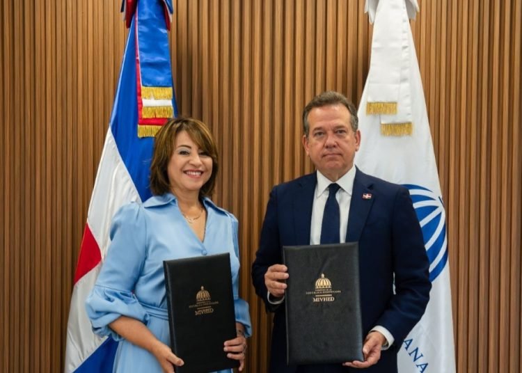 Mivhed y sector financiero facilitaran acceso a viviendas para familias sin historial crediticio