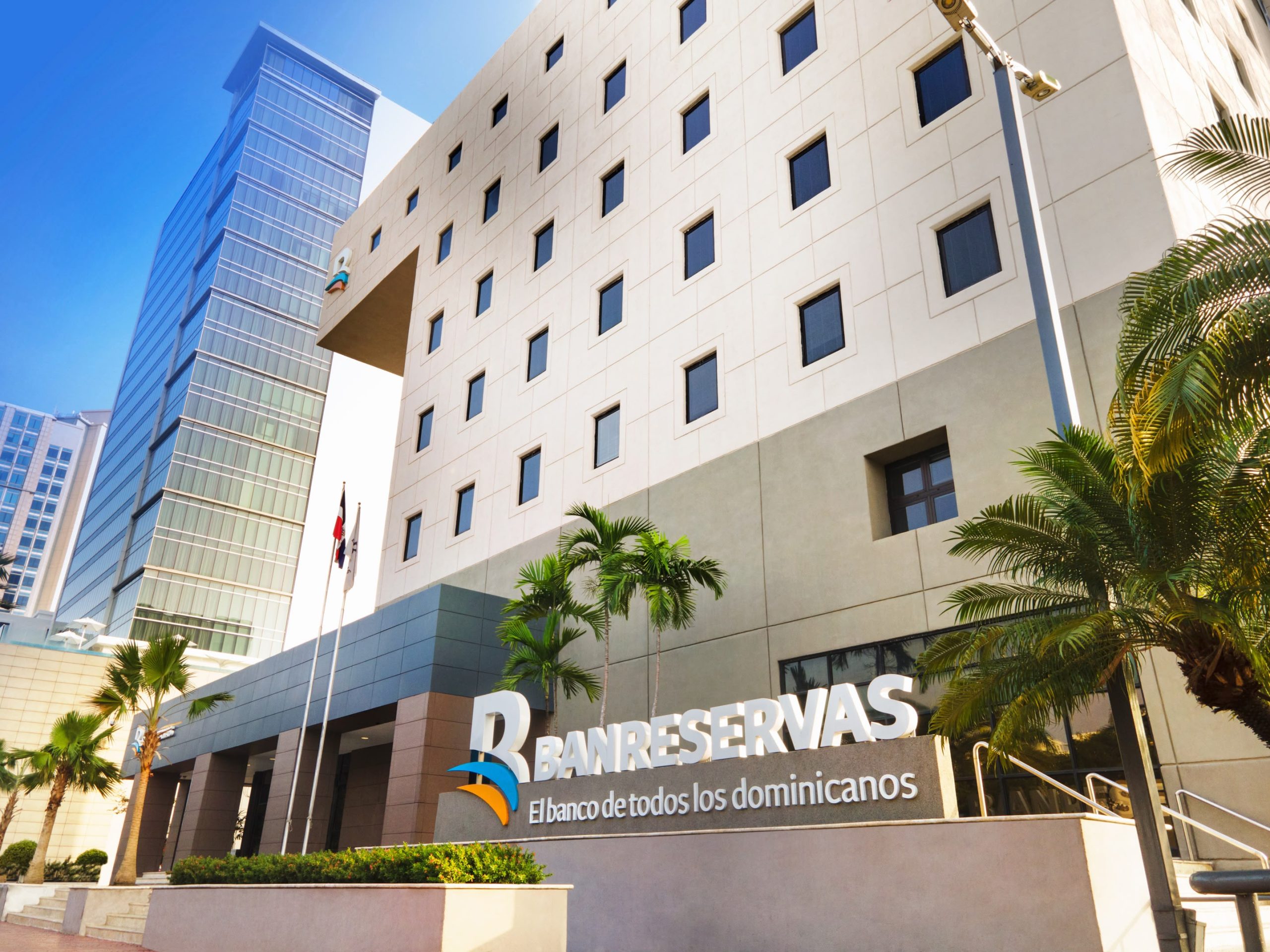Banreservas recibe cuatro galardones de World Finance