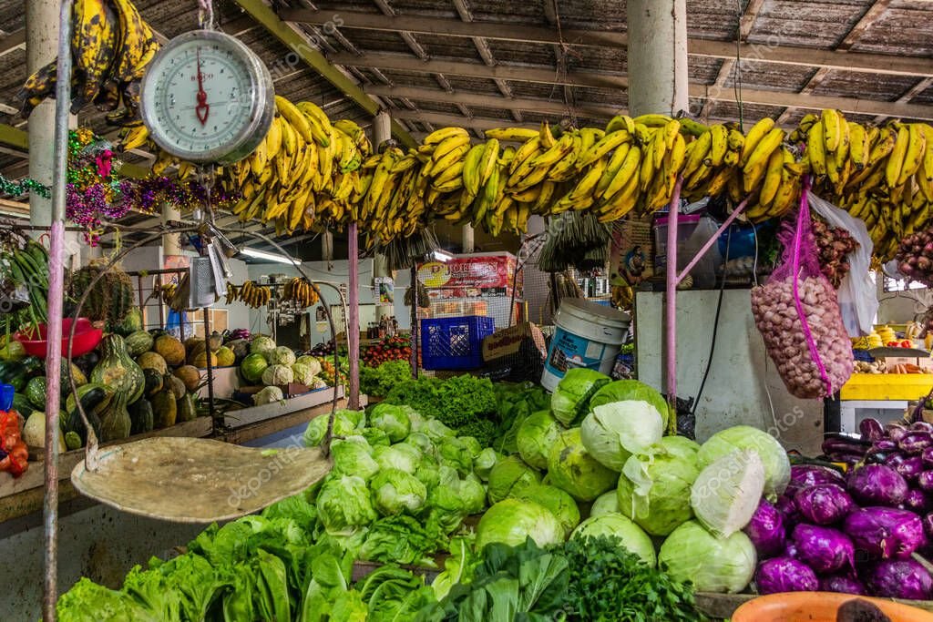 Inflación interanual se sitúa en 5.35 % y permanece fuera del rango meta