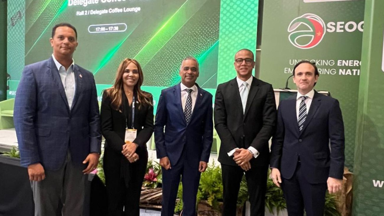 Joel Santos destaca en Surinam avances de RD en energía y transición renovable