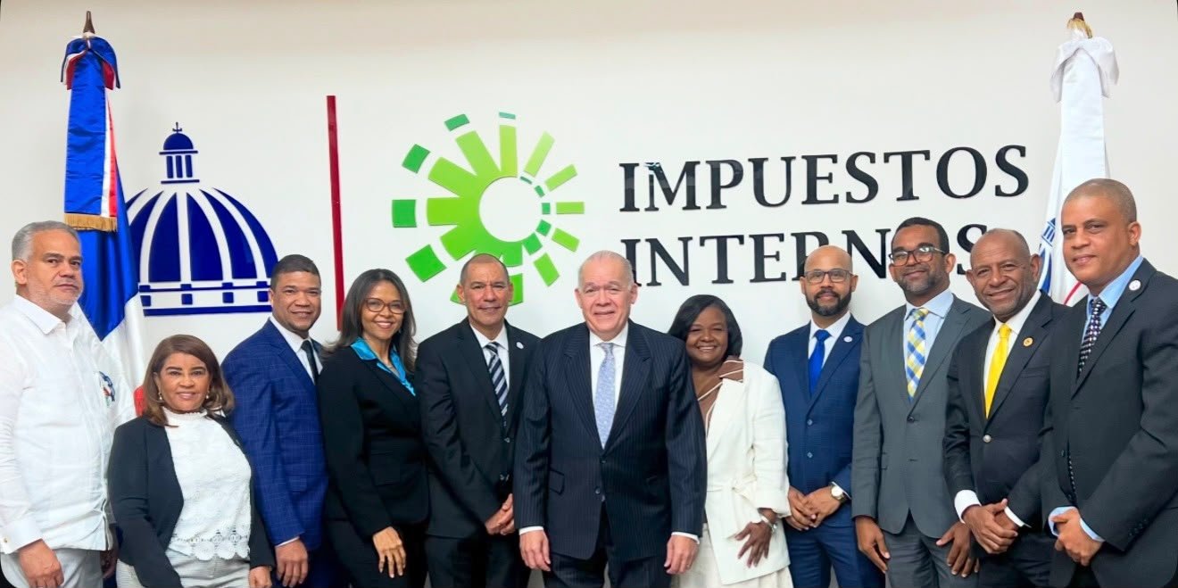 ICPARD y DGII afianzan lazos institucionales para fortalecer la profesión contable