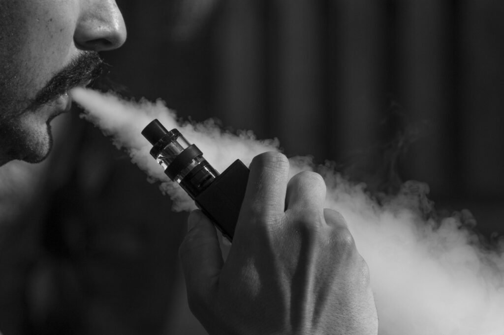 Gobierno lanza campaña preventiva sobre uso de vapeadores en el Metro de Santo Domingo