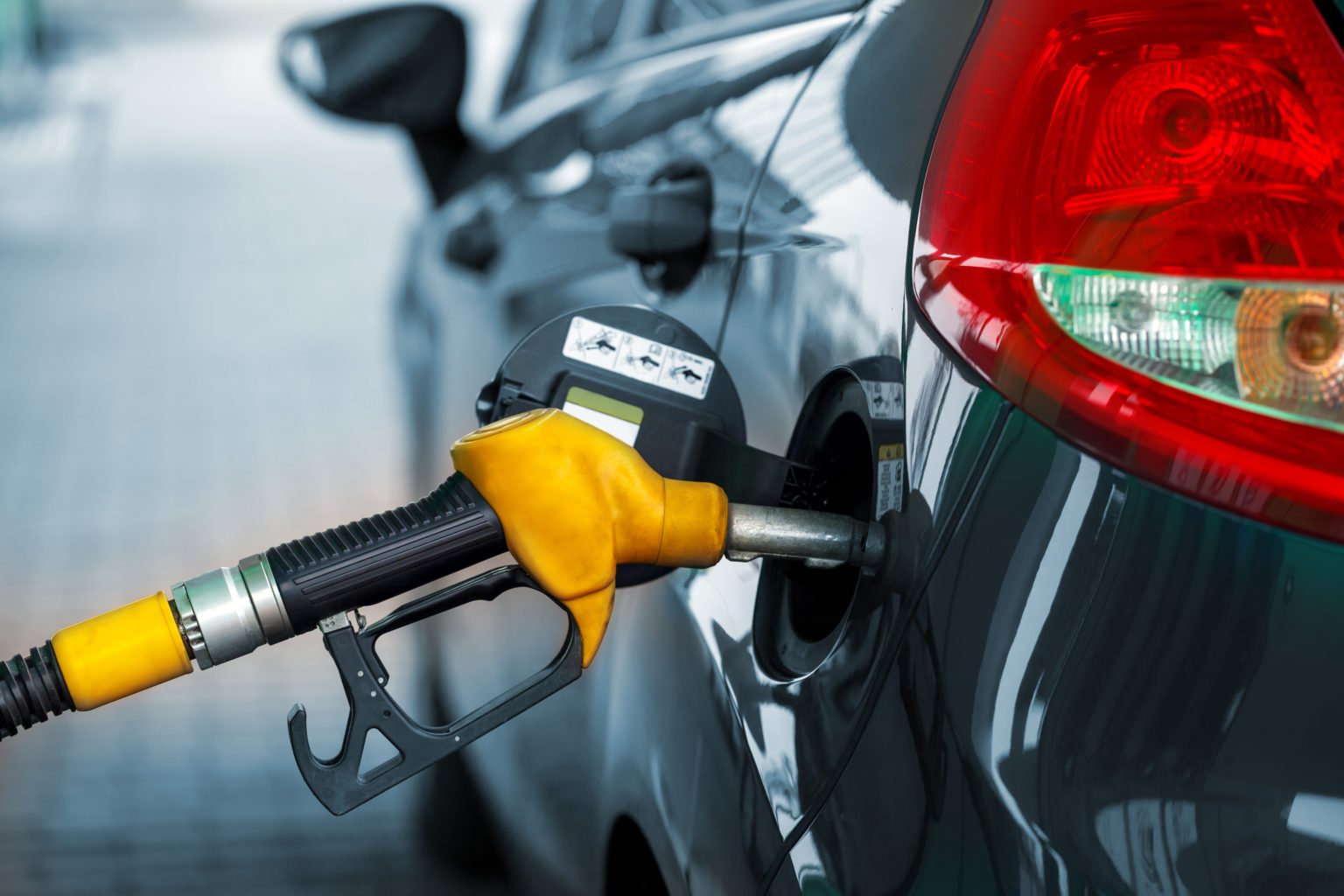 Fin del congelamiento abre paso a cambios en los precios de los combustibles