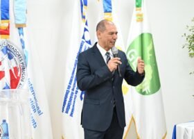 Presidente del ICPARD juramenta nueve nuevas firmas y llama al ejercicio ético de la profesión